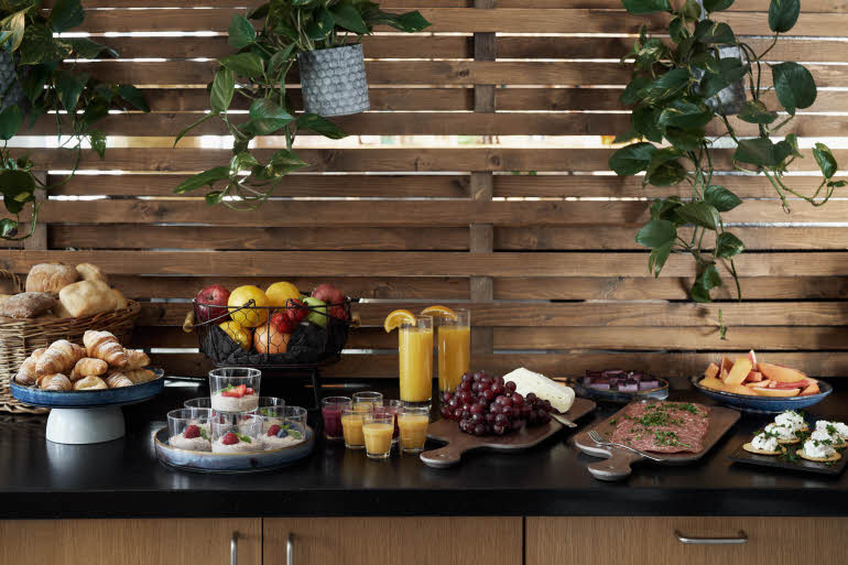 breakfast at scandic visby 