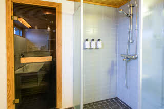 bathroom presidential suite scandic pohjanhovi rovaniemi