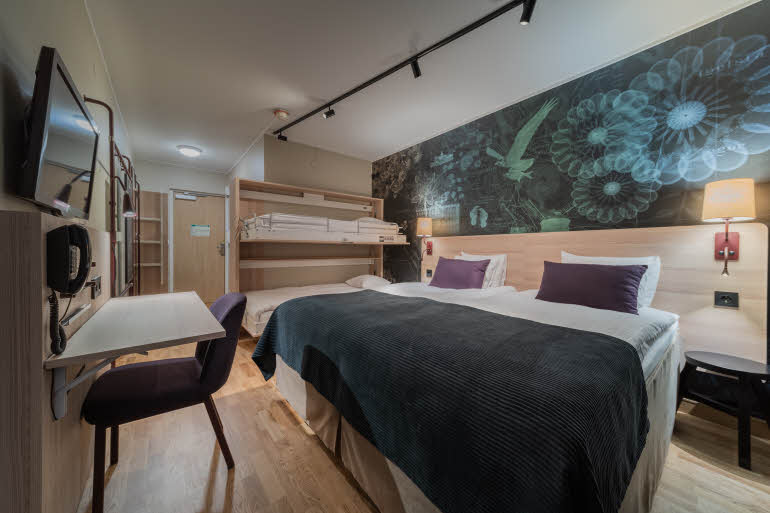 Beds in Room Family Four Scandic Sodertalje