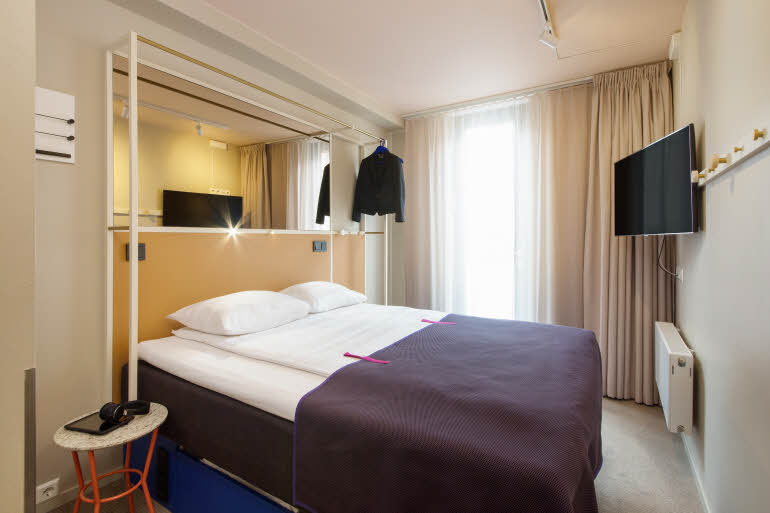 Bed in room Economy