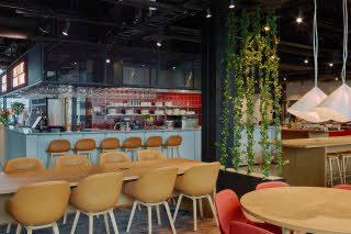 bar and restaurant at scandic orebro central