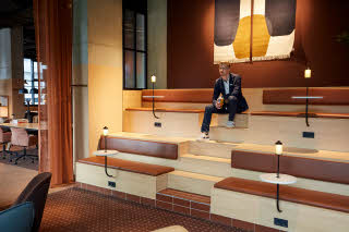 Social Staircase