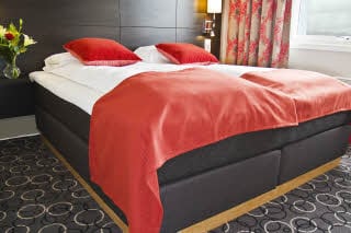 Scandic Hammerfest, Hammerfest, North Norway, deluxe room, king size bed