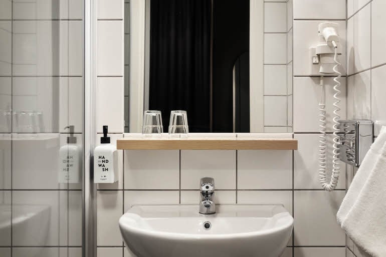 standard bathroom at scandic visby