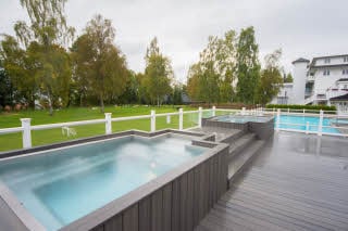 Outdoor spa at Scandic Lillehammer Hotel