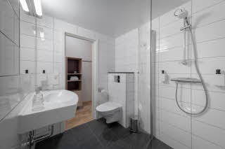 Shower in Bathroom in Room Superior Extra