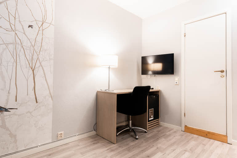 standard queen room at scandic byparken