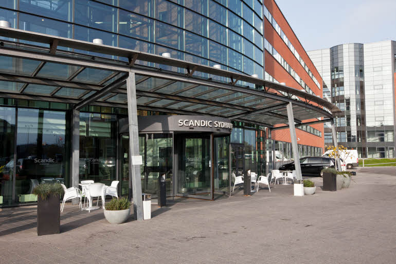 Sydhavnen, Entrance