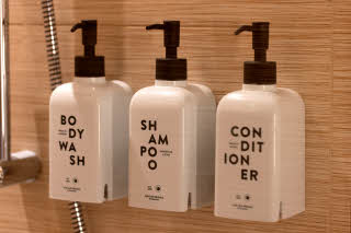 bathroom details at scandic hamburg emporio