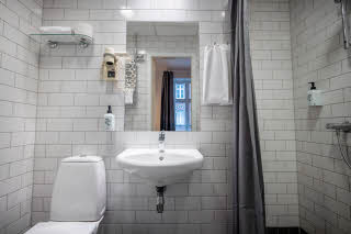 standard bathroom at scandic webers in copenhagen