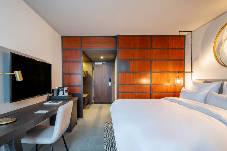 Standard room with courtyard view 