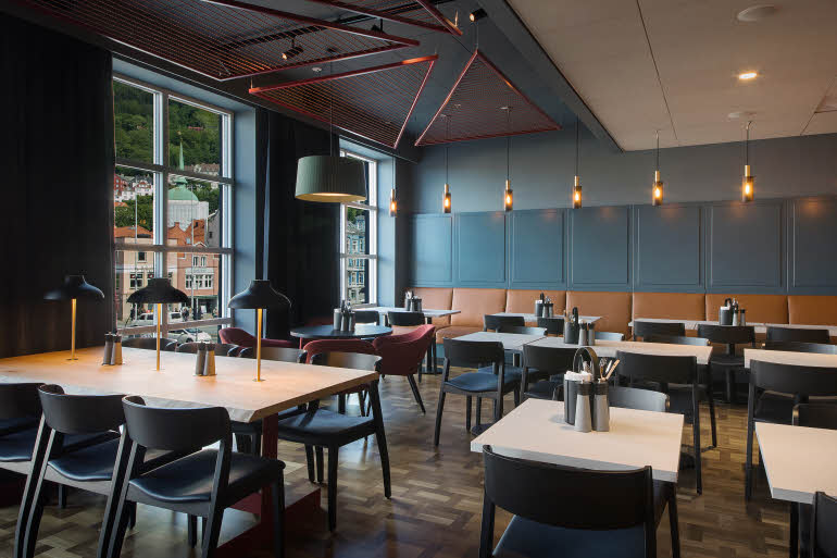 Dinner tables in Restaurant Scandic Torget Bergen