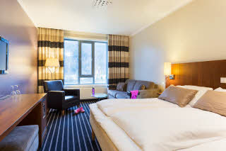 Scandic Sunnfjord Hotel & Spa, Forde, superior room, queen bed