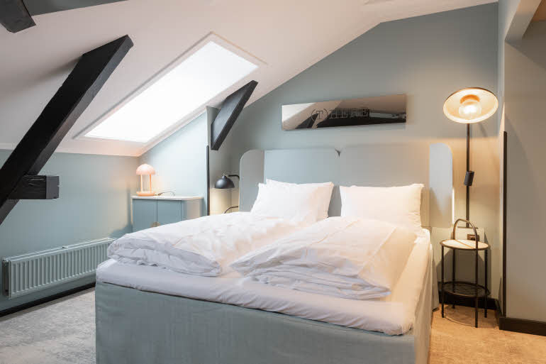queen room at scandic oslo city in norway