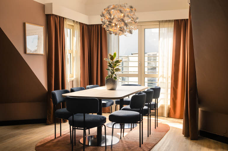 Meeting table in Master suite