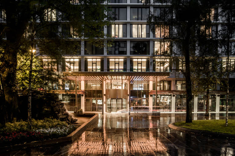 Entrance_by_night_Hotel_Norge_by_Scandic_Copyright.jpg