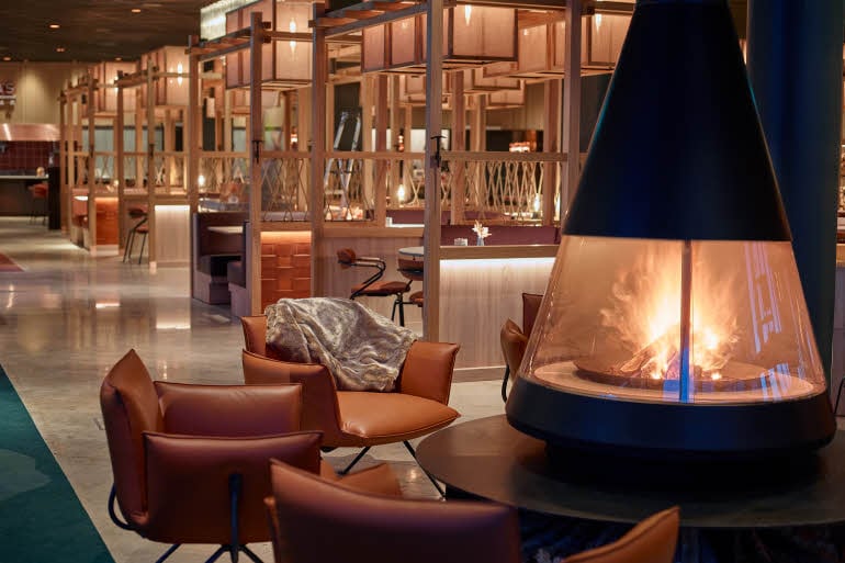 restaurant bar fireplace at scandic Kiruna