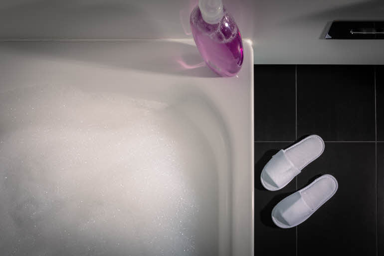 bathtub in room at scandic tampere station
