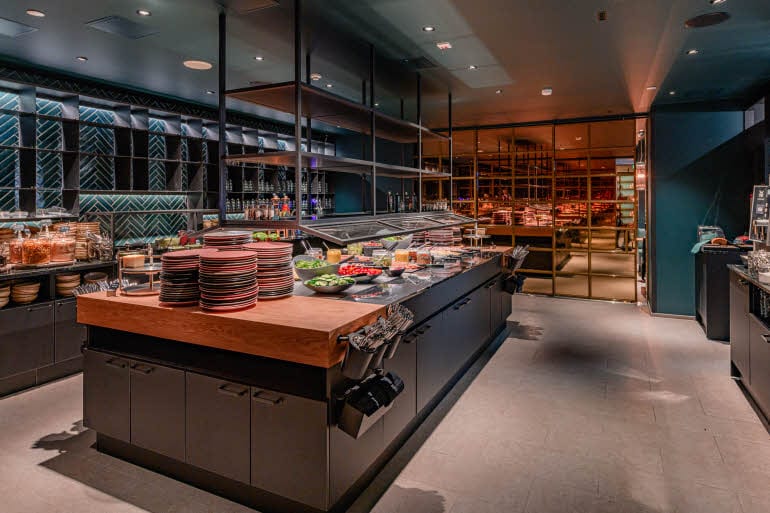 breakfast buffet overview