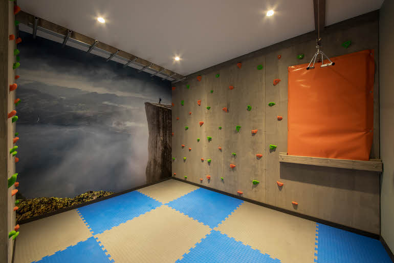 Scandic_Kokstad_play_room_kids.jpg