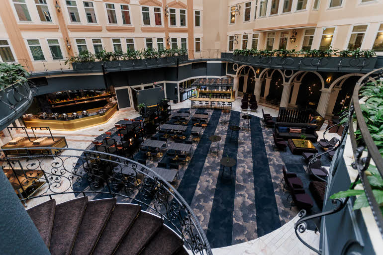Interior atrium Scandic Star Sollentuna