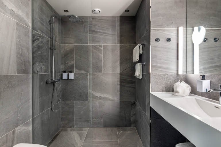 Scandic_Spectrum-room-bathroom.jpg