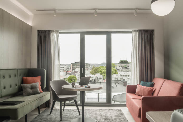 Spacious balcony room 