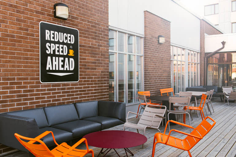 Exterior terrace hotel Scandic Vasteras