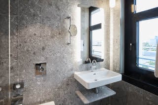 Standard Room Bathroom Scandic München Macherei
