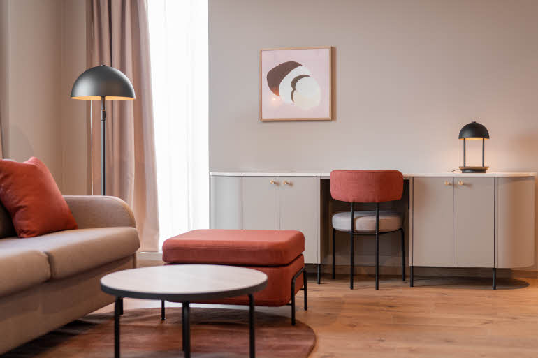 Living room in junior suite at Scandic Hamar