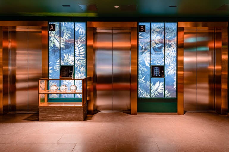 lobby elevators