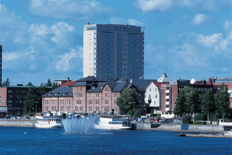 Exterior facade Scandic Plaza Umea