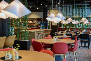 restaurant lounge at scandic orebro central