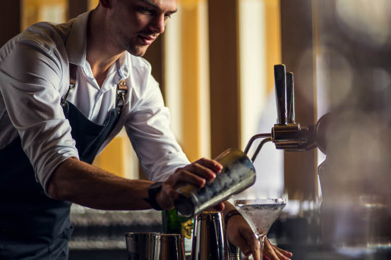 Bartender_coctail_TheLobby_HotelNorgebyScandic.jpg