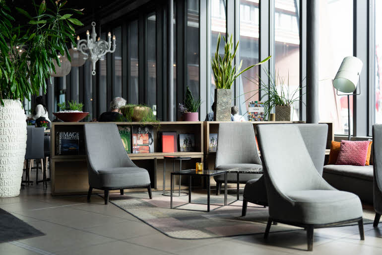 lobby at scandic ishavshotel in tromso