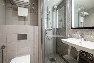 guest room bathroom at scandic lahti city