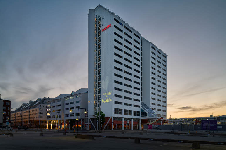 exterior of scandic sodra kajen in stockholm