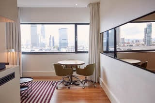 master suite lounge area scandic frankfurt museumsufer