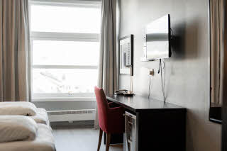 standard twin room at scandic kristiansund in norway