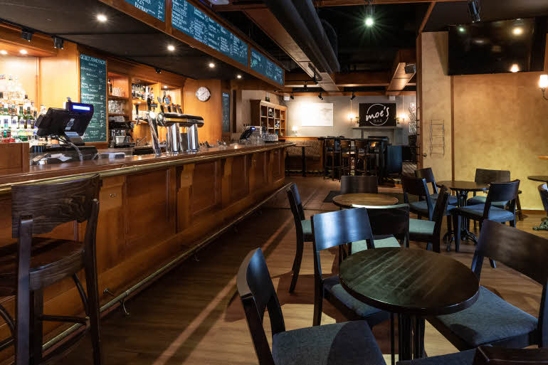 Moe's Bar
