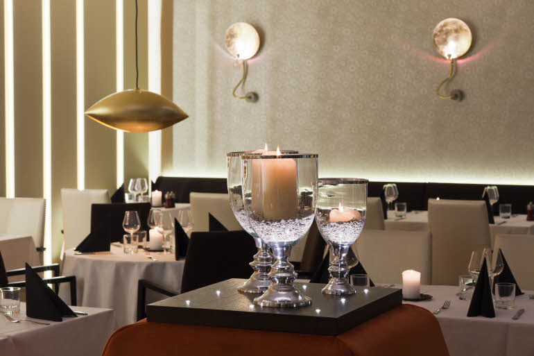 Julia, Restaurant, Julienne