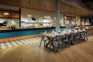 Restaurant Flight Mode