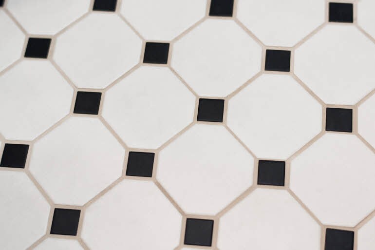 Pattern on the bathroom floor