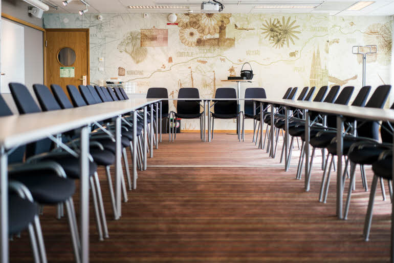 Meetingroom Beginning and Focus