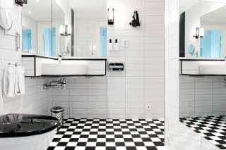 bathroom in standard room at Scandic Stortorget 