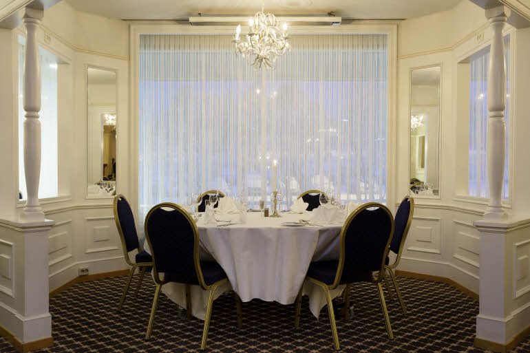 restaurant