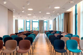 Meeting room Planten+Blomen at Scandic Hamburg Emporio
