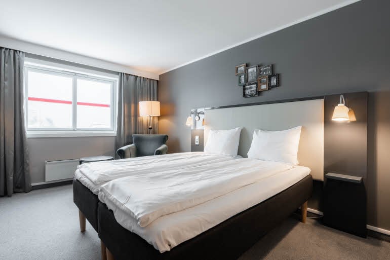 twin superior room at scandic bryggen in honningsvag norway