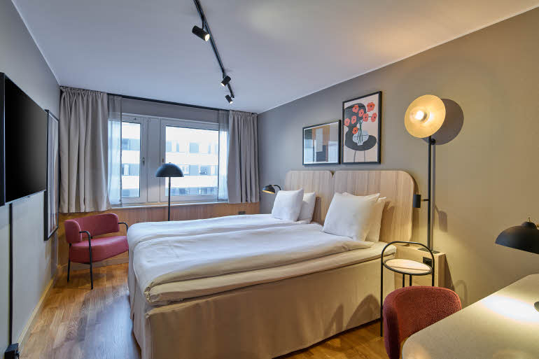 standard room at scandic europa in gothenburg
