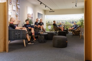Holdmøde i out door loungen på Scandic Silkeborg